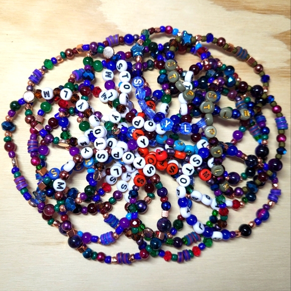 Stop, You're Losing Me- Taylor Swift Friendship Bracelet - Picture 1 of 4